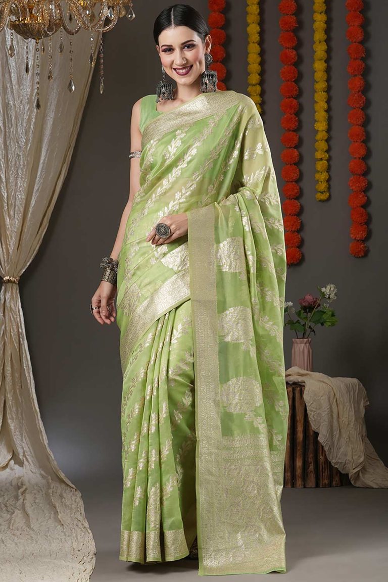 The Mesmerizing Patterns of Leheriya Saree: A Visual Delight